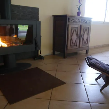 Mas Du Cresponnet בית הארחה